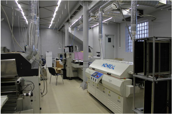 Lò nung chảy SMT 4 vùng, đường hầm 980mm với điều khiển màn hình cảm ứng